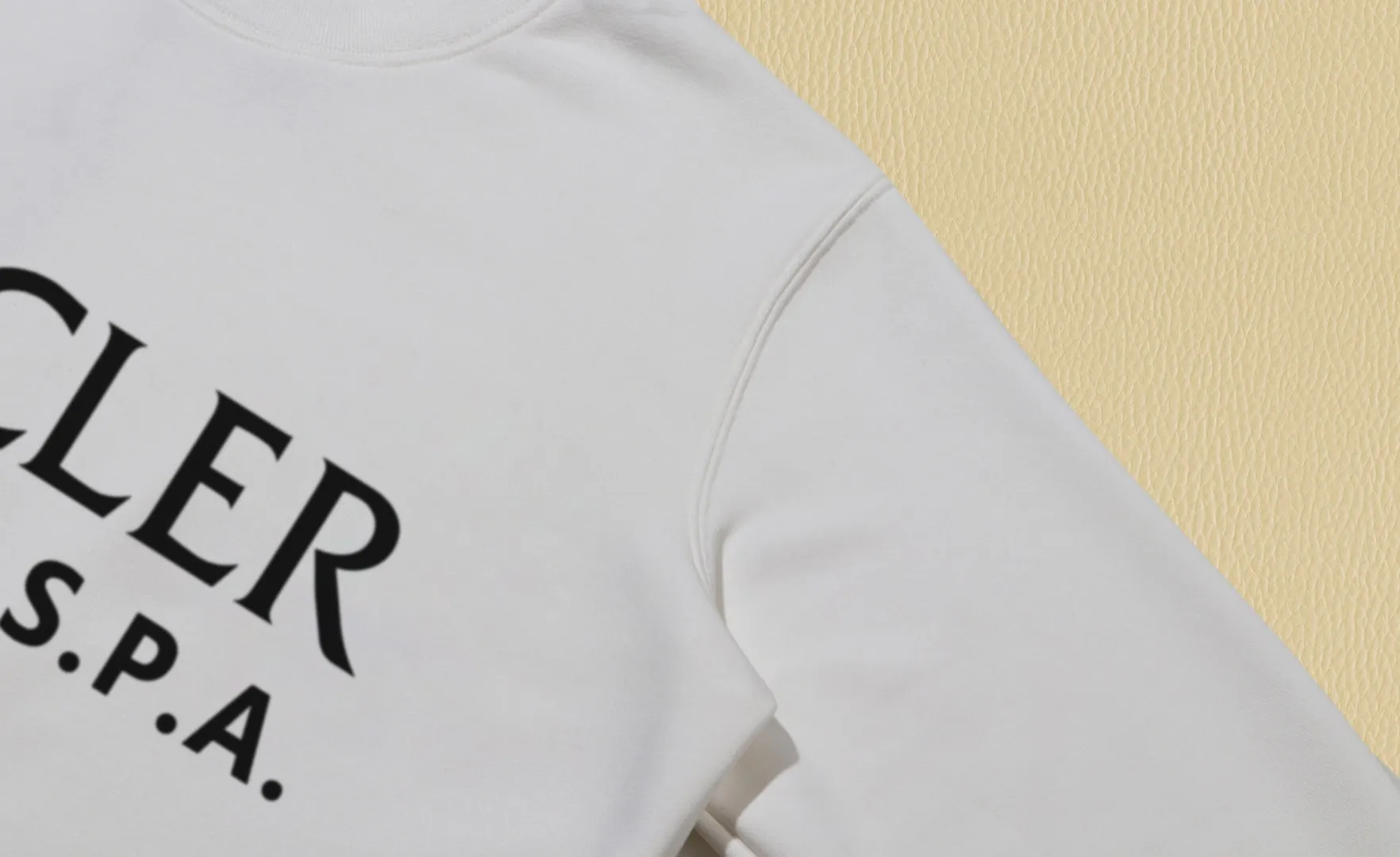 📦 📦 【 In Stock】 〖 𝐌𝐎𝐍𝐂𝐋𝐄𝐑~ 〗 440g ， 😎 ， ， Factory 2025 T ， ， Premium Breathable Same Style ：Black White Size：S M L XL 2XL